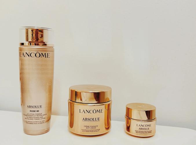 新年煥新顏 精簡高效的春節(jié)彩妝護(hù)膚清單